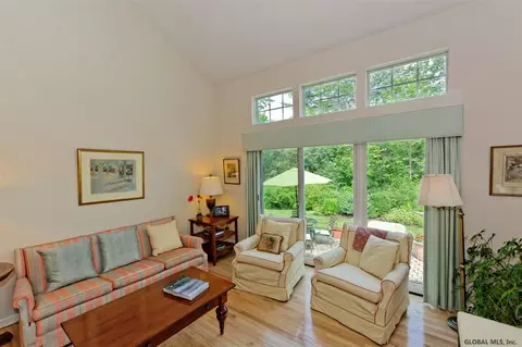 23 Walden Fields Dr, Delmar, NY 12054 photo 14
