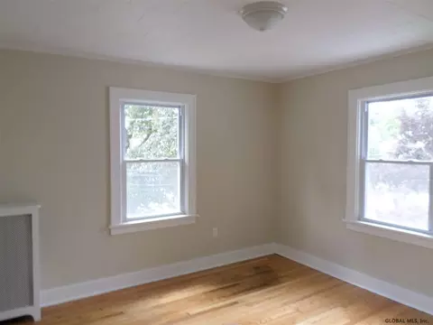 1159 Phoenix Ave, Schenectady, NY 12308 photo 11