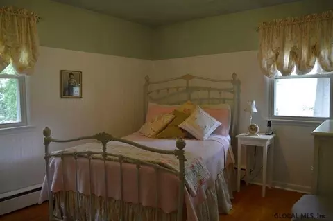 24 Michael Dr, Schenectady, NY 12303 photo 7