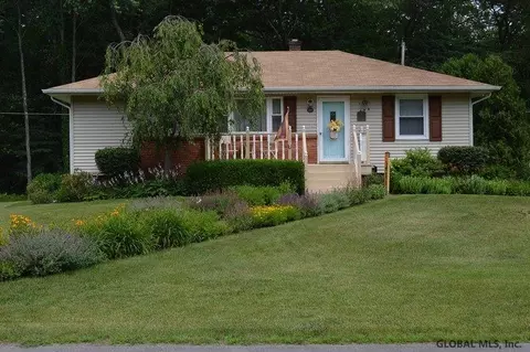 24 Michael Dr, Schenectady, NY 12303 photo 1
