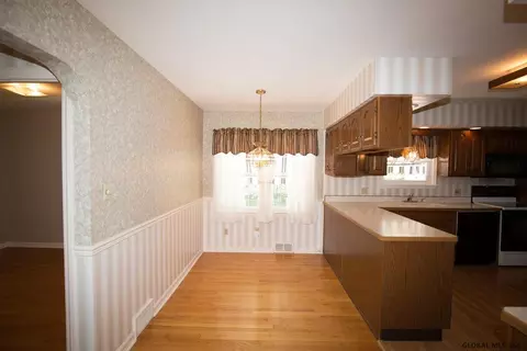 348 E Campbell Rd, Schenectady, NY 12303 photo 15