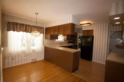 348 E Campbell Rd, Schenectady, NY 12303 photo 16