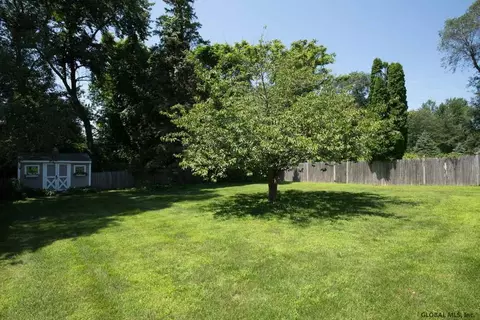 348 E Campbell Rd, Schenectady, NY 12303 photo 4