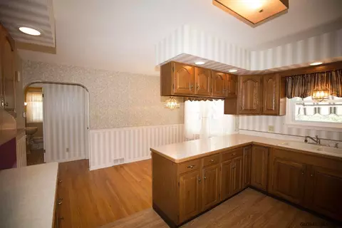 348 E Campbell Rd, Schenectady, NY 12303 photo 18