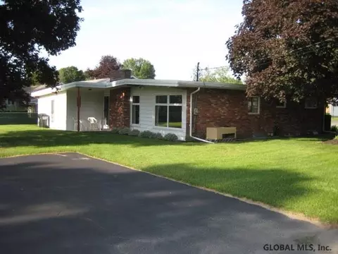 22 Memory Ln, Schenectady, NY 12306 photo 3