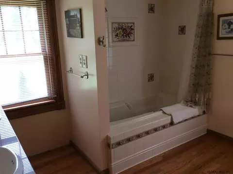 19 Continental Rd, Schenectady, NY 12306 photo 6
