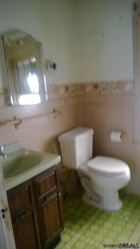 12 Myrtle Ave, Schenectady, NY 12304 photo 13