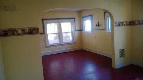 12 Myrtle Ave, Schenectady, NY 12304 photo 4