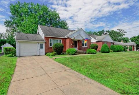 1390 Regal Ave, Schenectady, NY 12308 photo 2