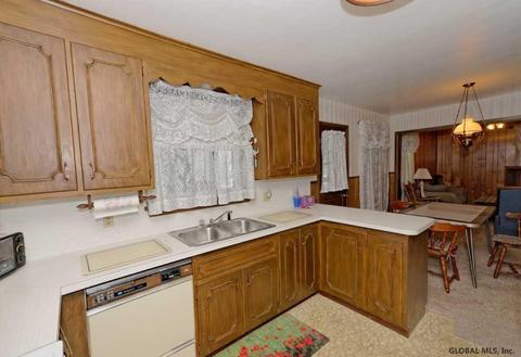 1390 Regal Ave, Schenectady, NY 12308 photo 12