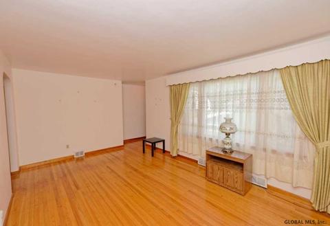 1390 Regal Ave, Schenectady, NY 12308 photo 4