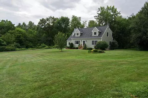 115 Meyer Rd, Clifton Park, NY 12065 photo 4