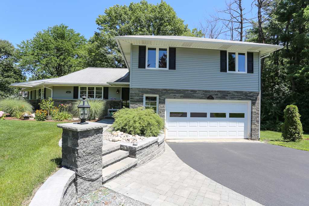 2151 Mountainview Ave, Schenectady, NY 12309 photo 1