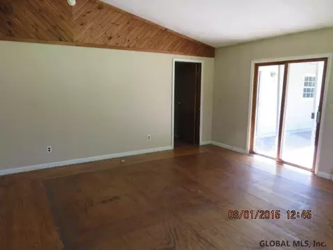 28 Deepkill Rd, Troy, NY 12180 photo 14