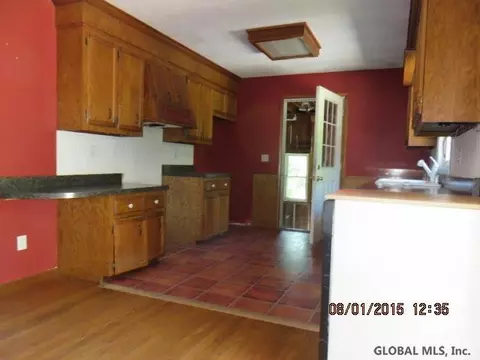 28 Deepkill Rd, Troy, NY 12180 photo 7