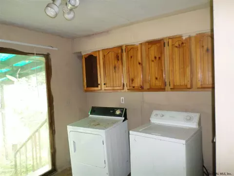 93 E North St, Ilion, NY 13357 photo 5