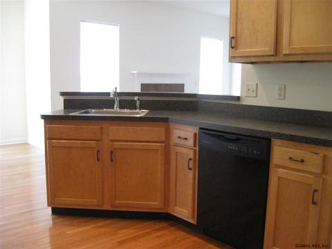 83 Sheldon Dr, Mechanicville, NY 12118 photo 12