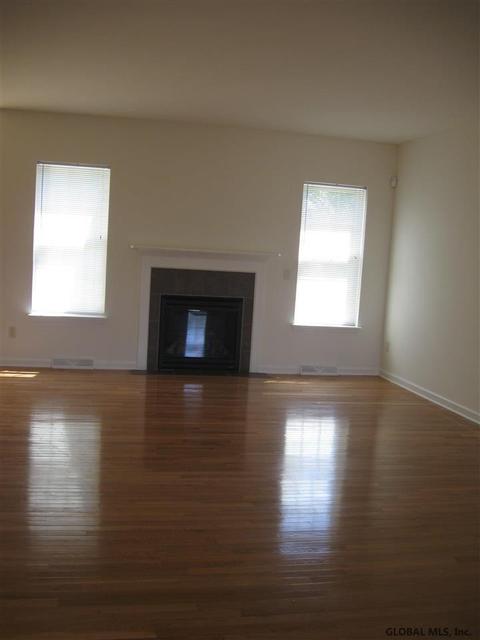 83 Sheldon Dr, Mechanicville, NY 12118 photo 7