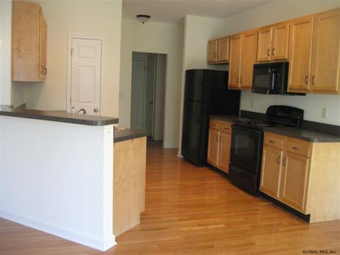 83 Sheldon Dr, Mechanicville, NY 12118 photo 15