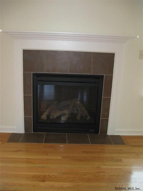 83 Sheldon Dr, Mechanicville, NY 12118 photo 6
