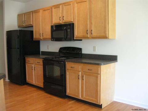 83 Sheldon Dr, Mechanicville, NY 12118 photo 14