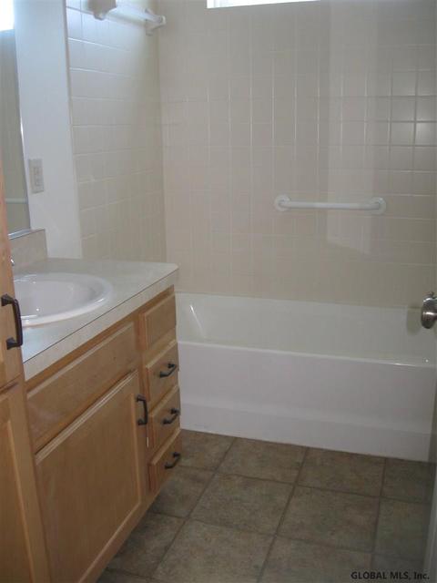 83 Sheldon Dr, Mechanicville, NY 12118 photo 11