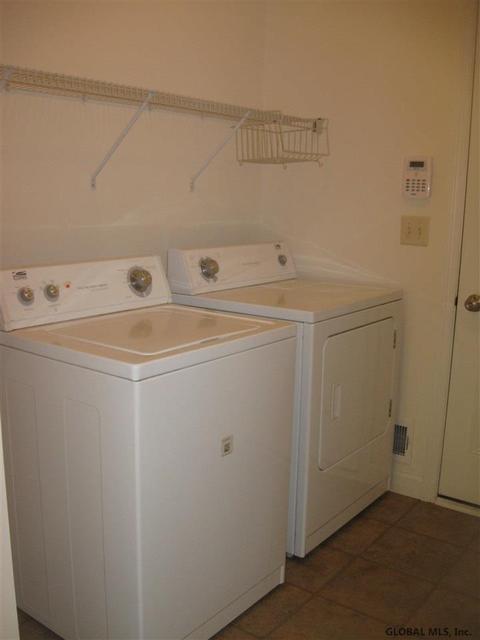 83 Sheldon Dr, Mechanicville, NY 12118 photo 18