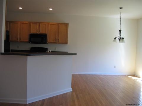 83 Sheldon Dr, Mechanicville, NY 12118 photo 13