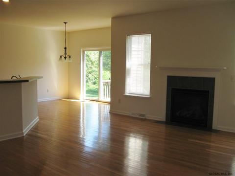 83 Sheldon Dr, Mechanicville, NY 12118 photo 9