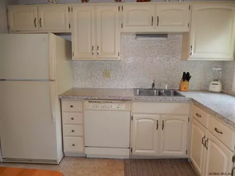 1041 Wtry Rd, Schenectady, NY 12309 photo 7