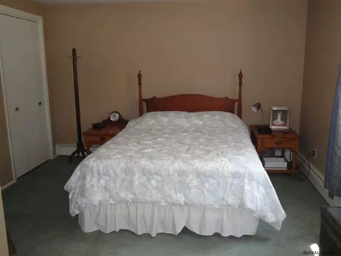 5 Crestwood Dr, Schenectady, NY 12306 photo 11