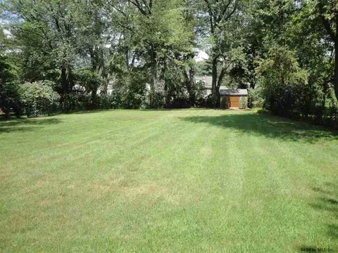 5 Crestwood Dr, Schenectady, NY 12306 photo 22
