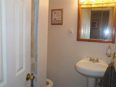 5 Crestwood Dr, Schenectady, NY 12306 photo 12