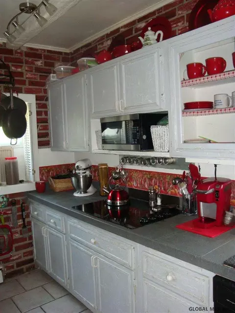 29 Jackson Ave, Schenectady, NY 12304 photo 11