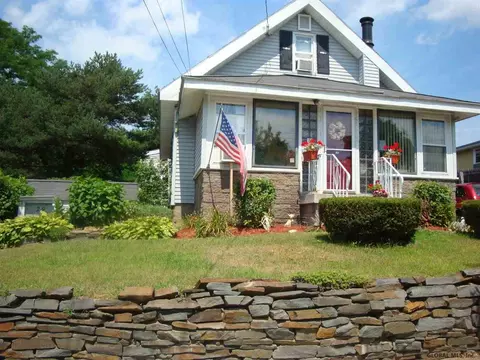 29 Jackson Ave, Schenectady, NY 12304 photo 1
