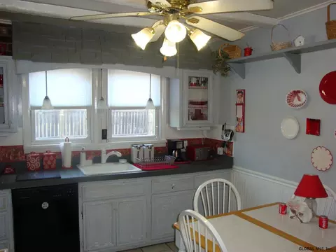 29 Jackson Ave, Schenectady, NY 12304 photo 13