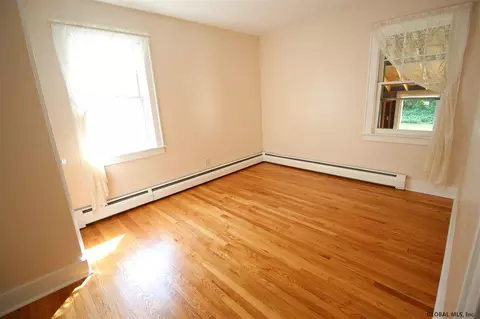 1304 Trinity Ave, Schenectady, NY 12302 photo 9