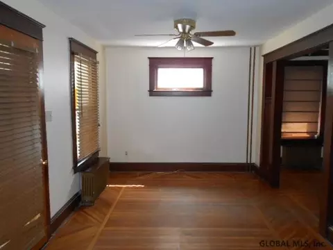 1081 Dean St, Schenectady, NY 12309 photo 6