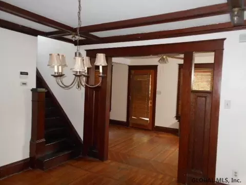 1081 Dean St, Schenectady, NY 12309 photo 11