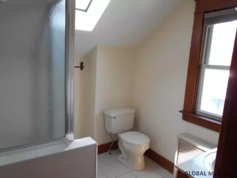 1081 Dean St, Schenectady, NY 12309 photo 15
