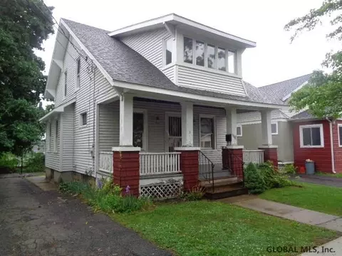 1081 Dean St, Schenectady, NY 12309 photo 1