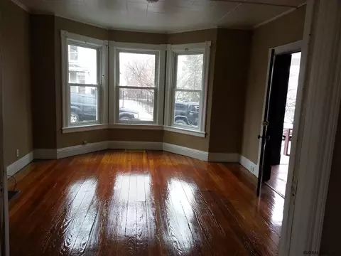 315 Germania Ave, Schenectady, NY 12305 photo 6