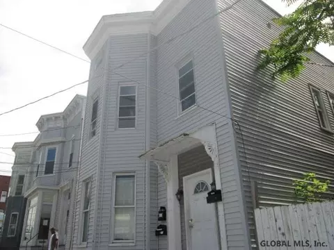 770 State St, Schenectady, NY 12307 photo 1