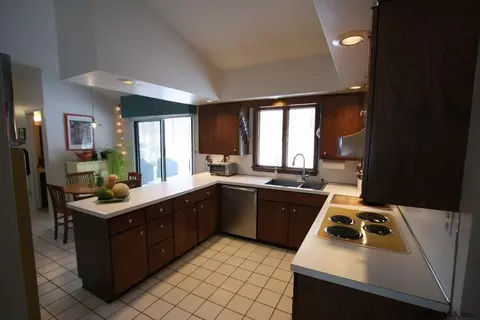 104 Hampton St, Delmar, NY 12054 photo 6