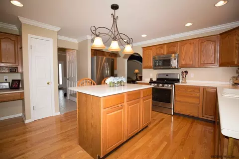 31 Hasgate Dr, Delmar, NY 12054 photo 12
