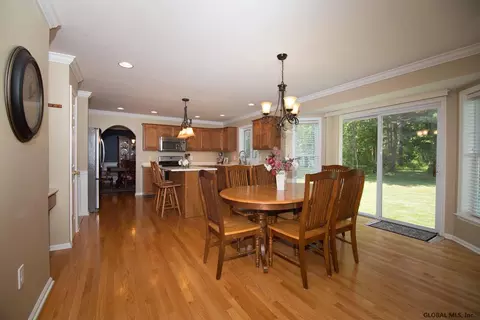 31 Hasgate Dr, Delmar, NY 12054 photo 13