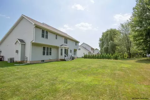 31 Hasgate Dr, Delmar, NY 12054 photo 24
