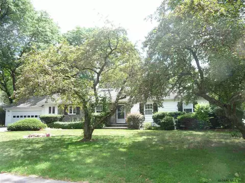 86 Devon Rd, Delmar, NY 12054 photo 1