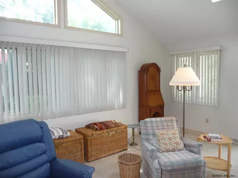 86 Devon Rd, Delmar, NY 12054 photo 10