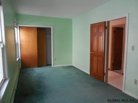 1438 Woolsey St, Schenectady, NY 12303 photo 9